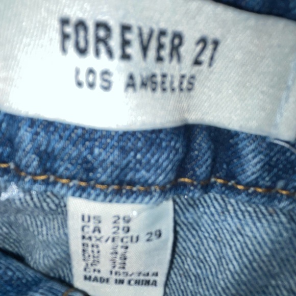 ForEver21 Cut off shorts - Picture 2 of 4